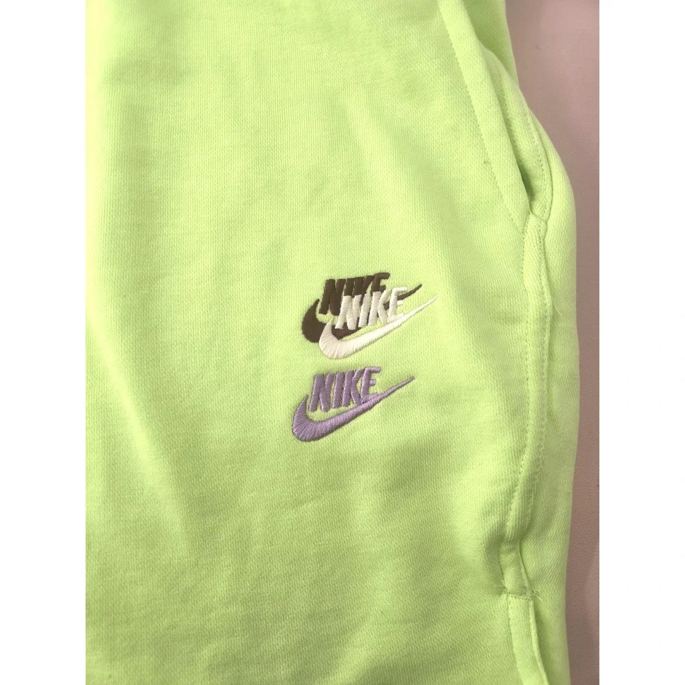 Nike NSW Essentials + French Terry shorts embroidered Neon Green Sz S